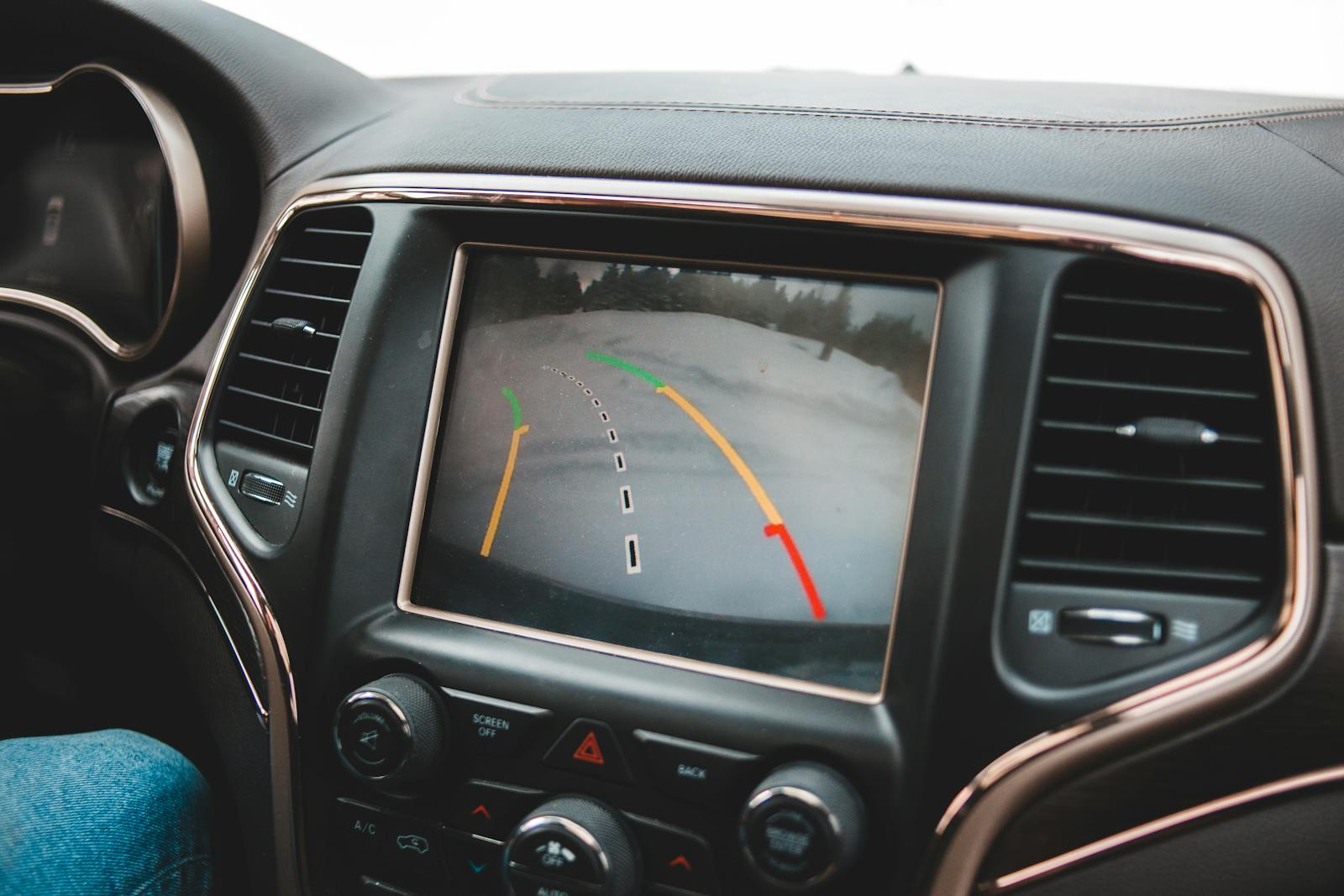 Rückfahrsysteme und Kameras im Test